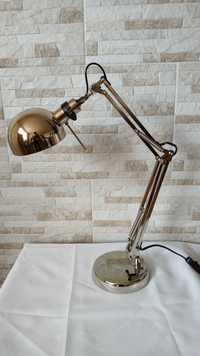 Никелирана настолна лампа за бюро