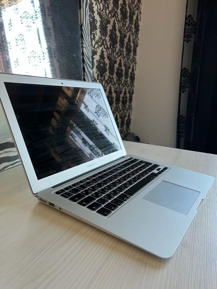 Продается ноутбук Apple MacBook Air 2017