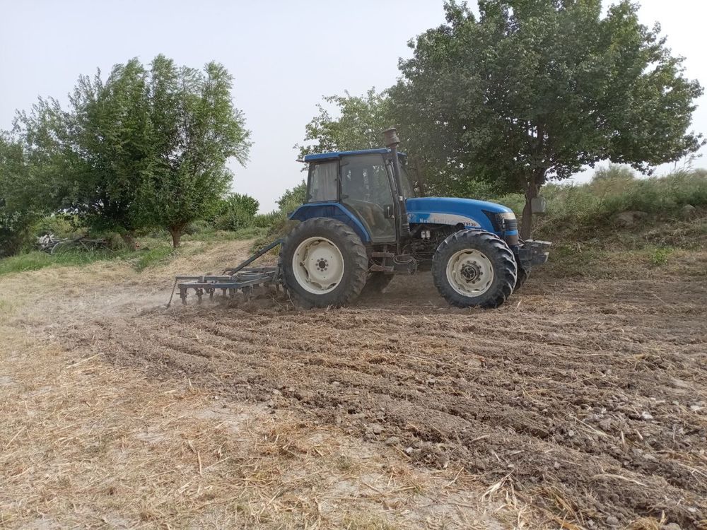 New Holland TS 135 Sotiladi