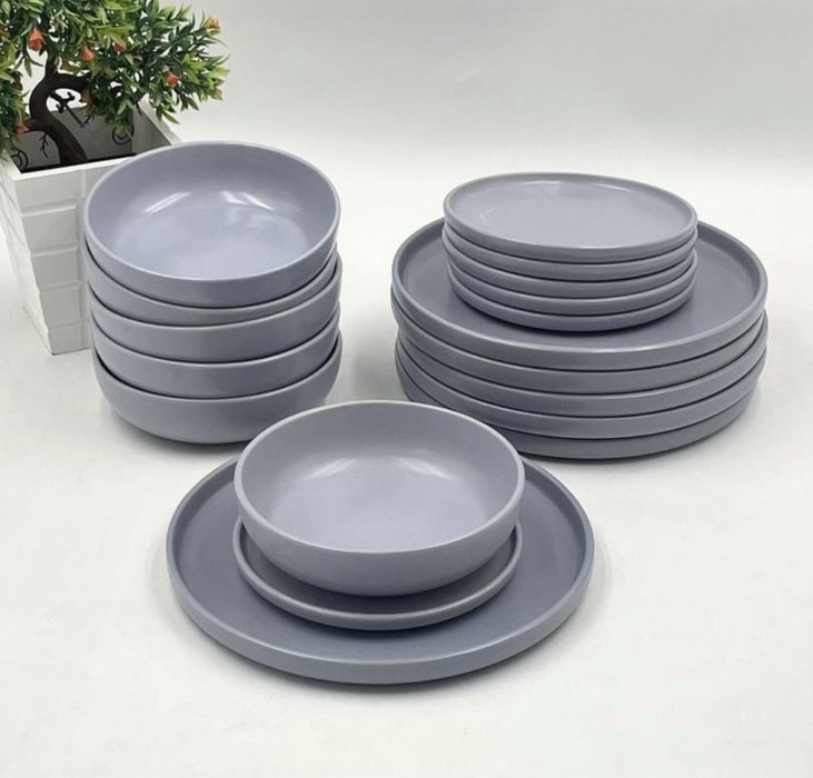 Продам набор тарелок