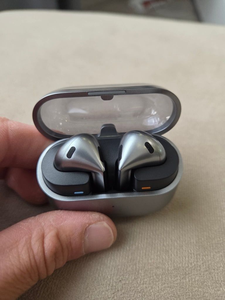 Слушалки samsung galaxy buds 3