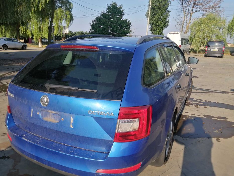 Dezmembram Skoda Octavia 3