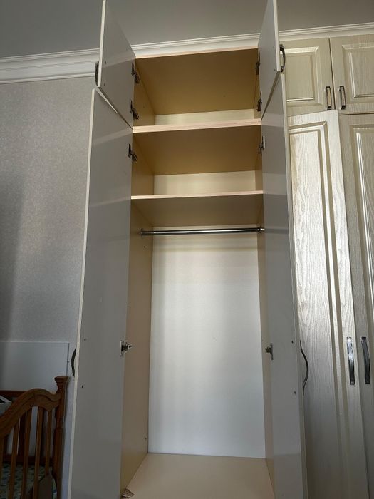 Шкаф в спальню или же в прихожую