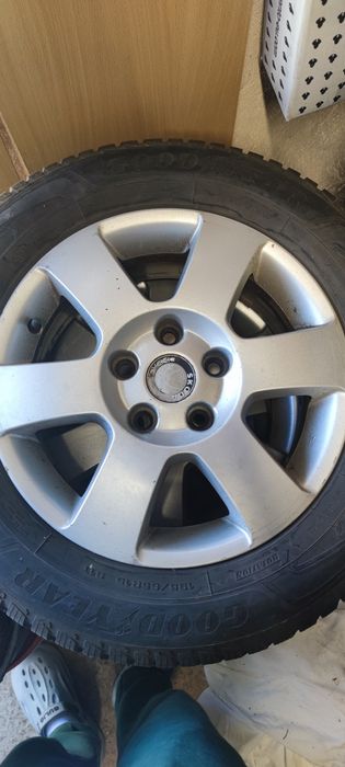 Джанти със зимни гуми за шкода