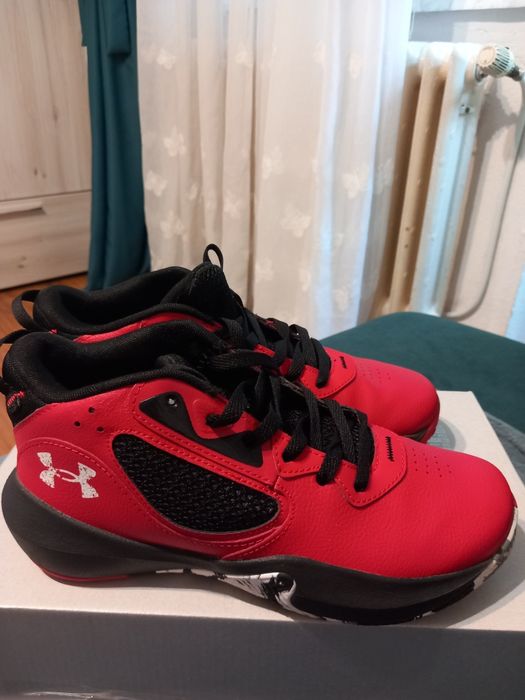 Adidasi Under Armour 39