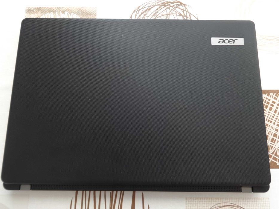 Мощен лаптоп Acer Travelmate P215-52 i7-10510U/RAM 16GB/SSD 500GB NVMe