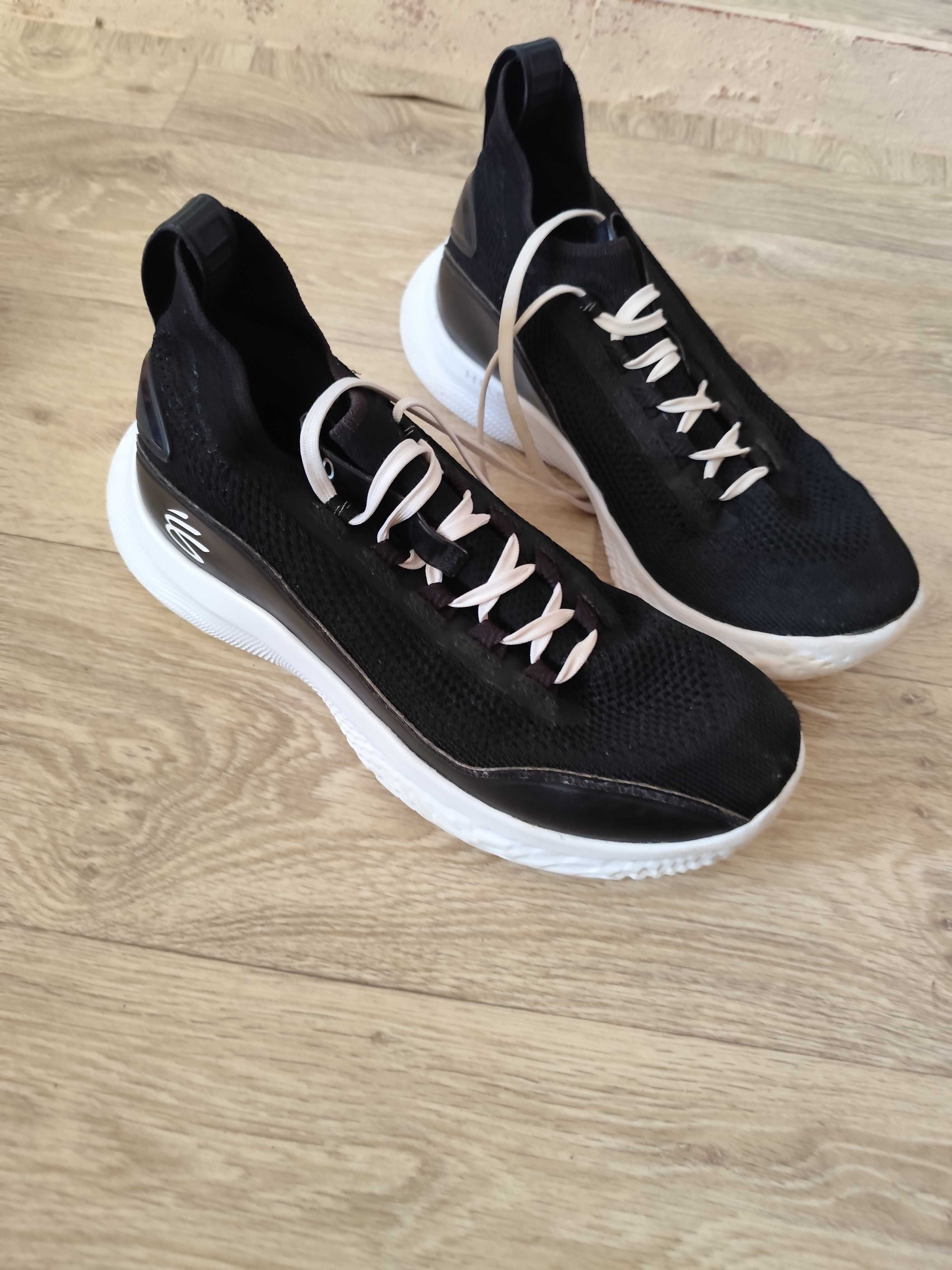 Баскетболни обувки curry 8 45 номер