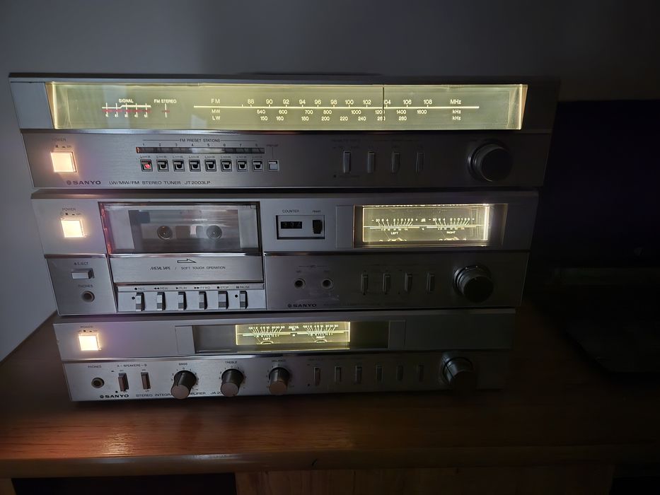 Linie audio Sanyo JA-2003