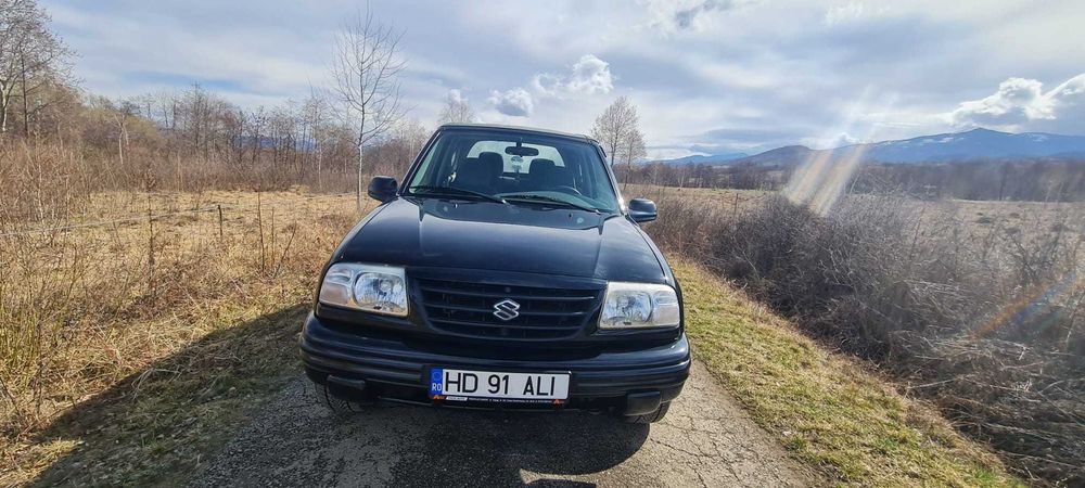 Suzuki Grand Vitara Cabrio 2.0 benzină, 128 CP, 4x4, model Canada