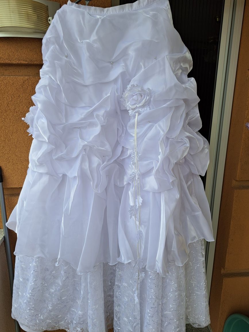 Булчинска рокля от 2 части