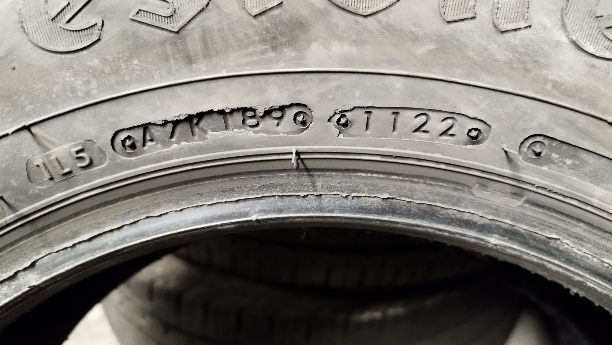 Firestone 235/65/16c