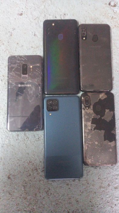 Lot telefoane defecte