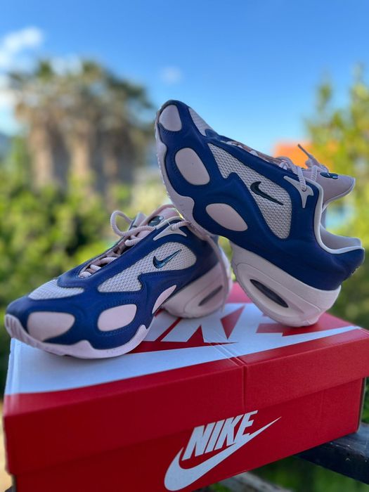 Nike Air Muse  .