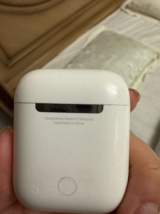 Эйрподс2 оригинал