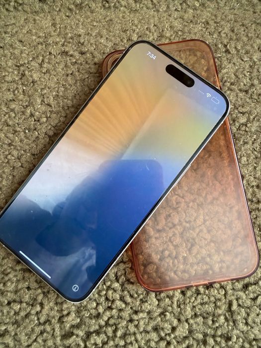 iphone 15 pro max 256  с гаранция