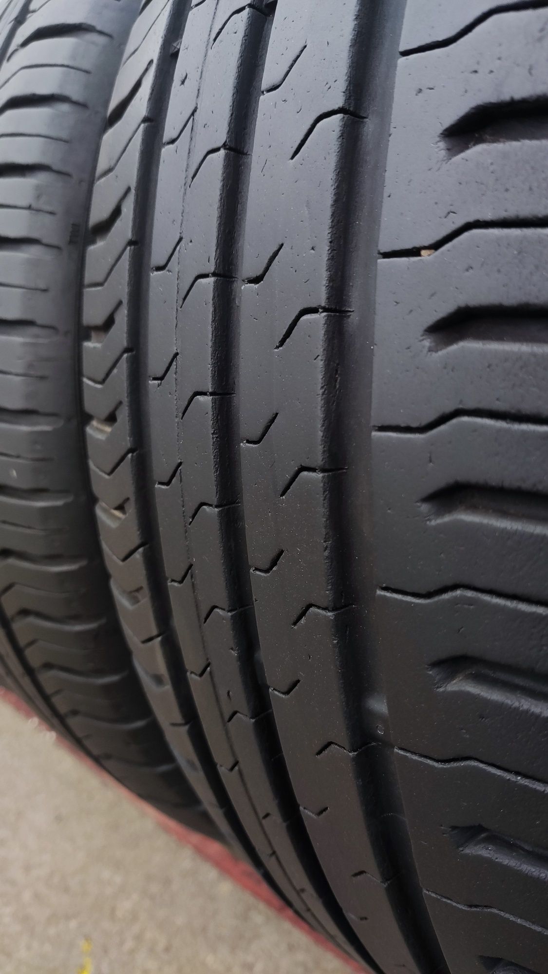 4бр. летни гуми 185/55/15 Continental Eco Contact 5 
dot22
7+mm
Много