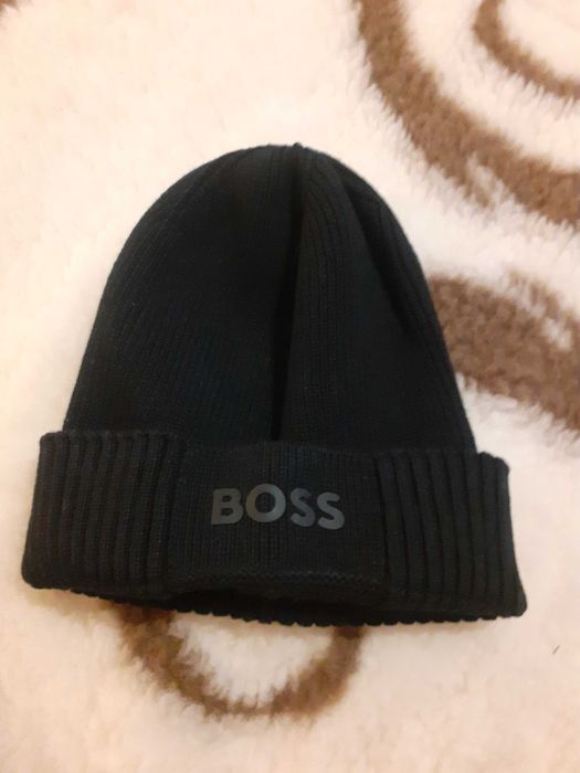Зимна шапка BOSS оригинална