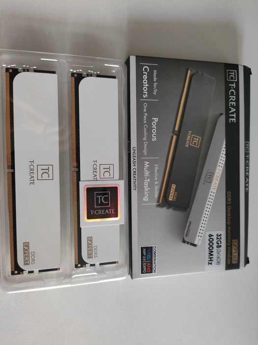 Оперативная память Team Group CTCWD532G6000HC30DC01 32 Гб