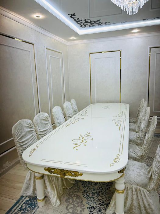 Қонақ бөлме столы және отырғыштар сатылады