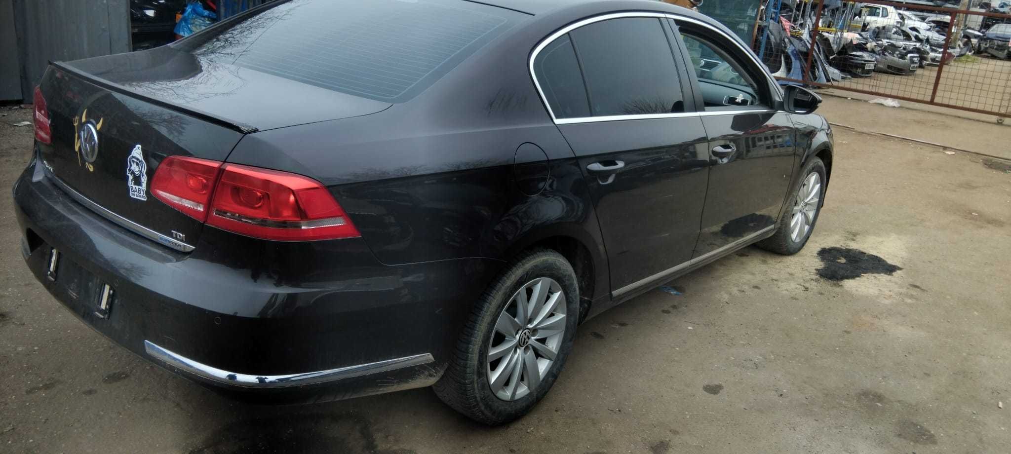 Dezmembrez Volkswagen Passat B7 2.0 TDi an 2010 cod motor CFFB