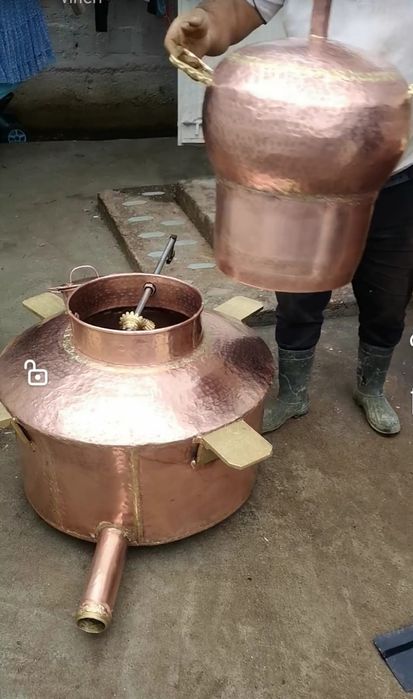 Vând cazane de țuică din cupru alimentar