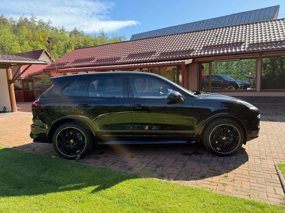 Porsche Cayenne facelift/packet GTS/faruri led/Apple Carplay