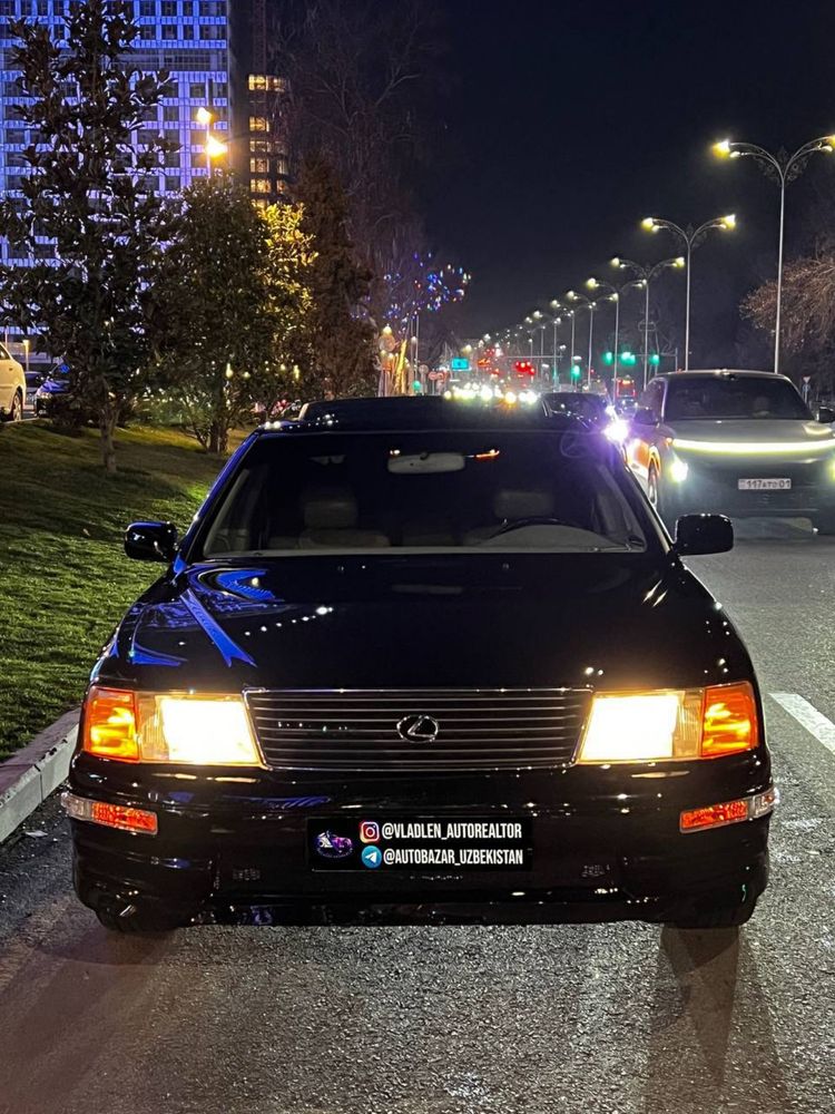 •Lexus LS400 (Редкий экземляр)•