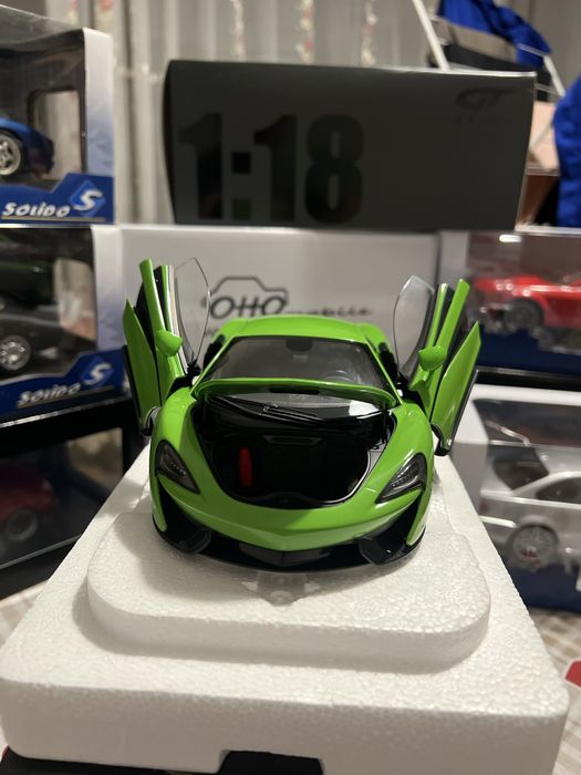 McLaren 570s  2016 mantis green AUTOart