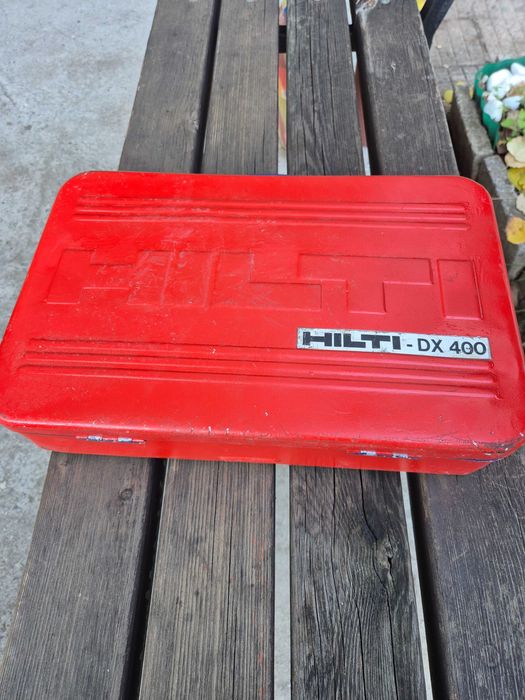 Пистолет за пирони HILTI DX 400