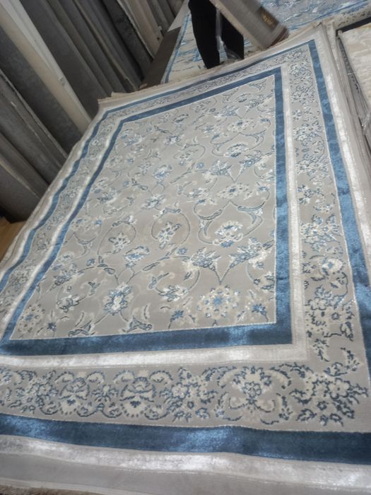 Коврый шолковые размер 2х3