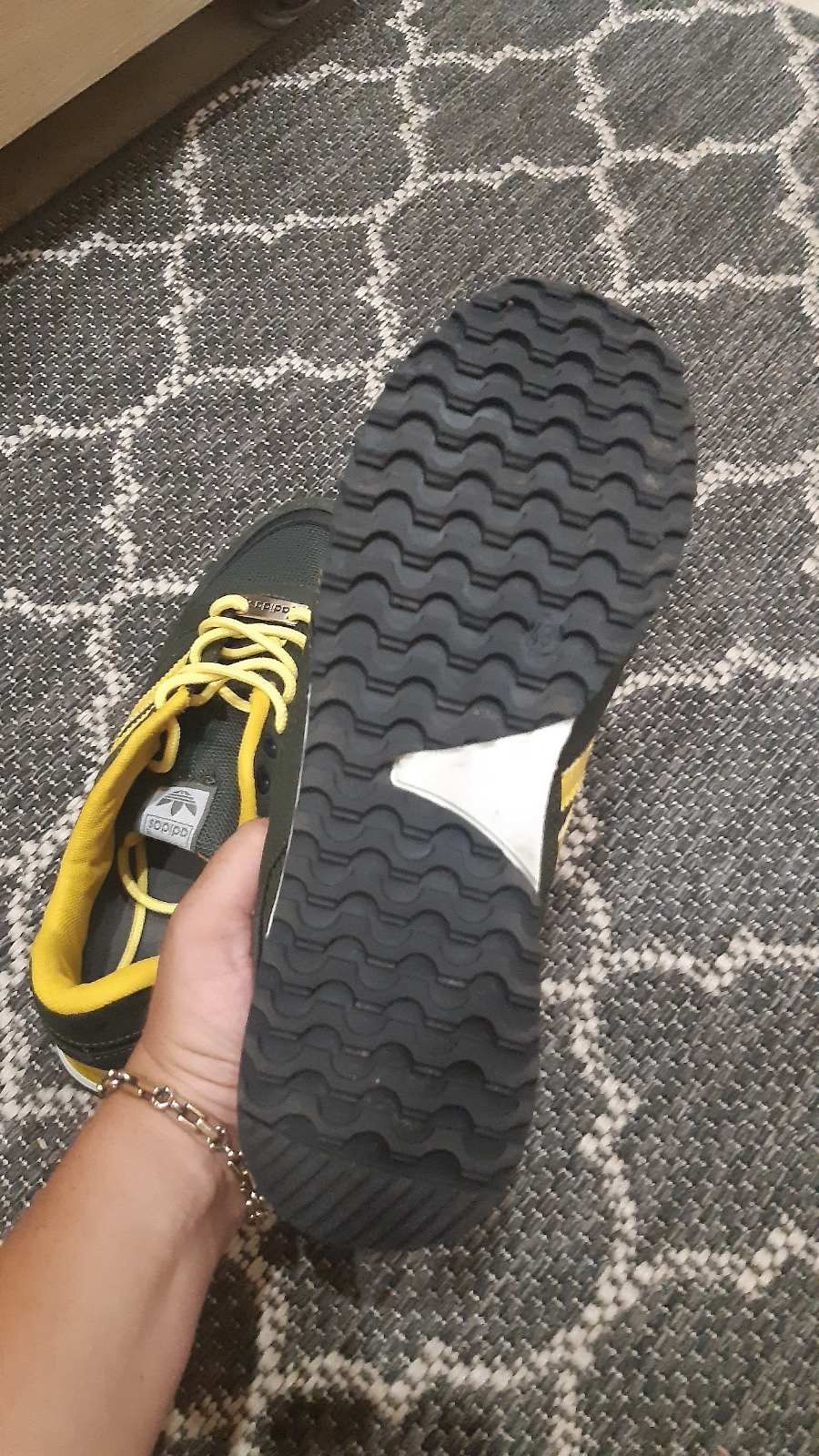 Чисто Нови Адидас ZX750