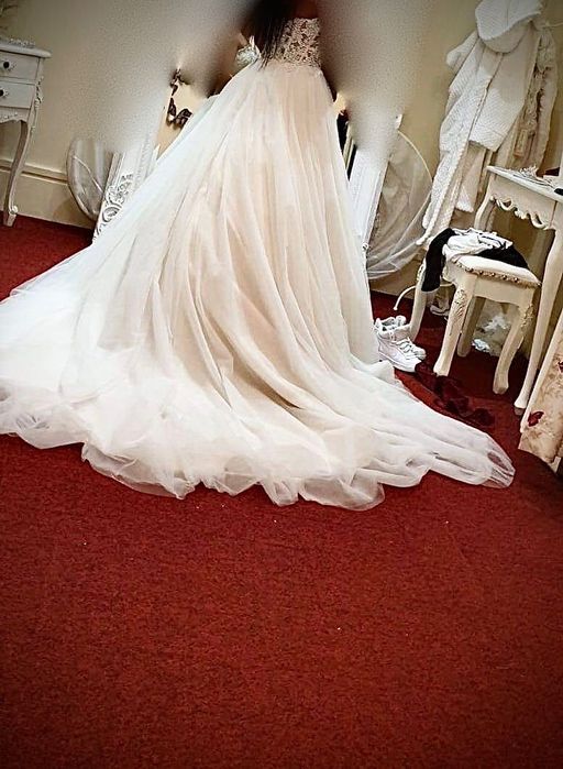 Vând  urgent Rochie de mireasa