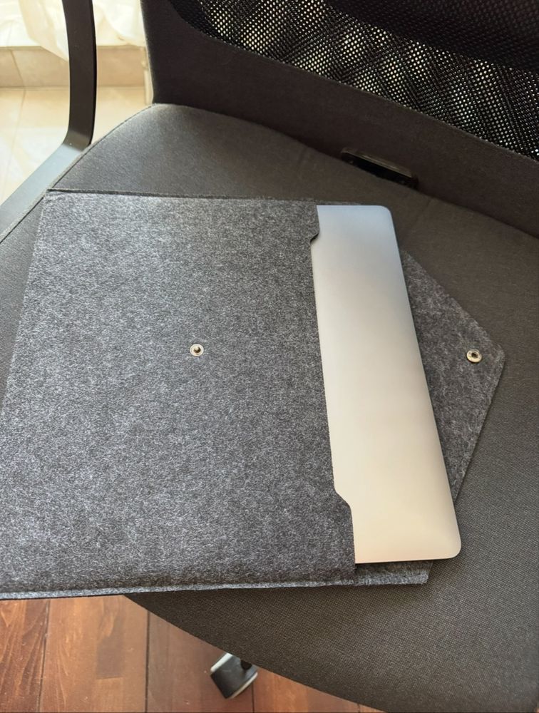 MacBook Air M1 8gb Ram много запазен
