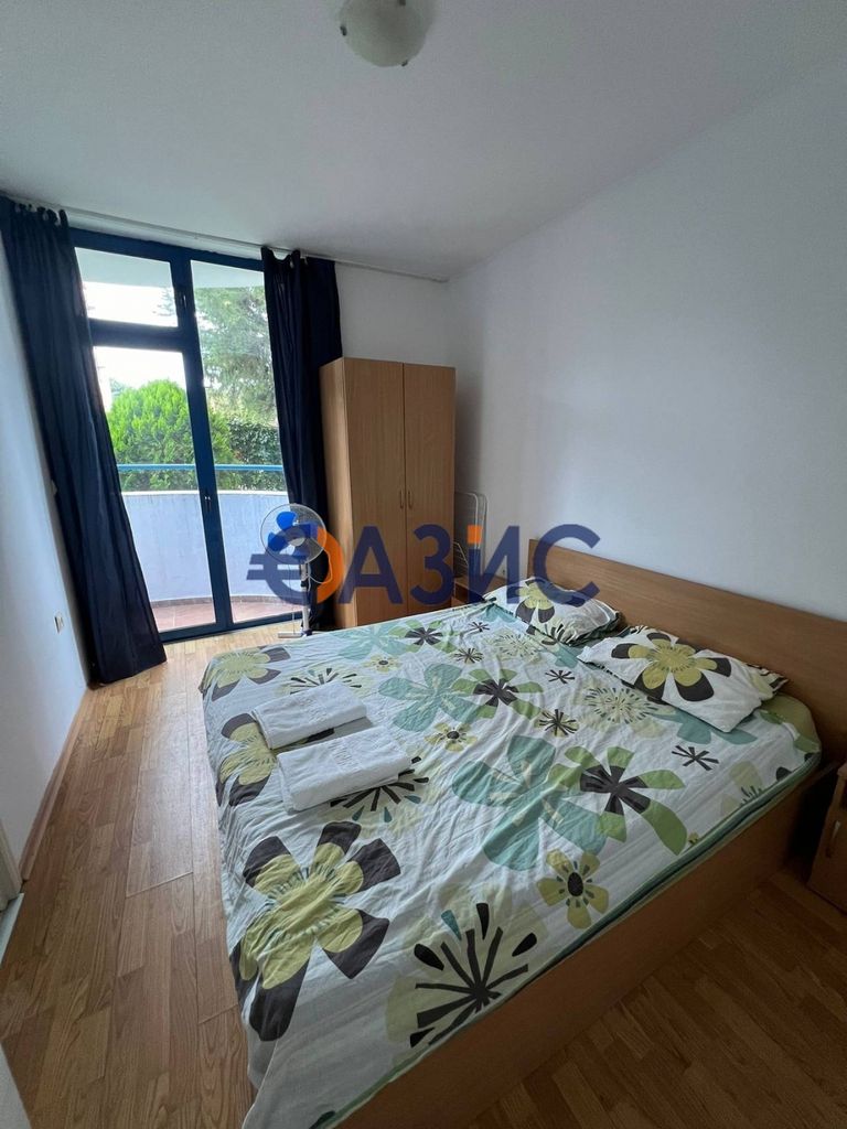 Продава се Двустаен апартамент в к.к. Слънчев бряг - 49 кв.м за 1174 €/кв.м - Снимка #3