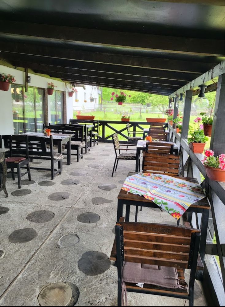 Proprietar vand restaurant poz. excelenta cu 5 camere cazare Molid-SV