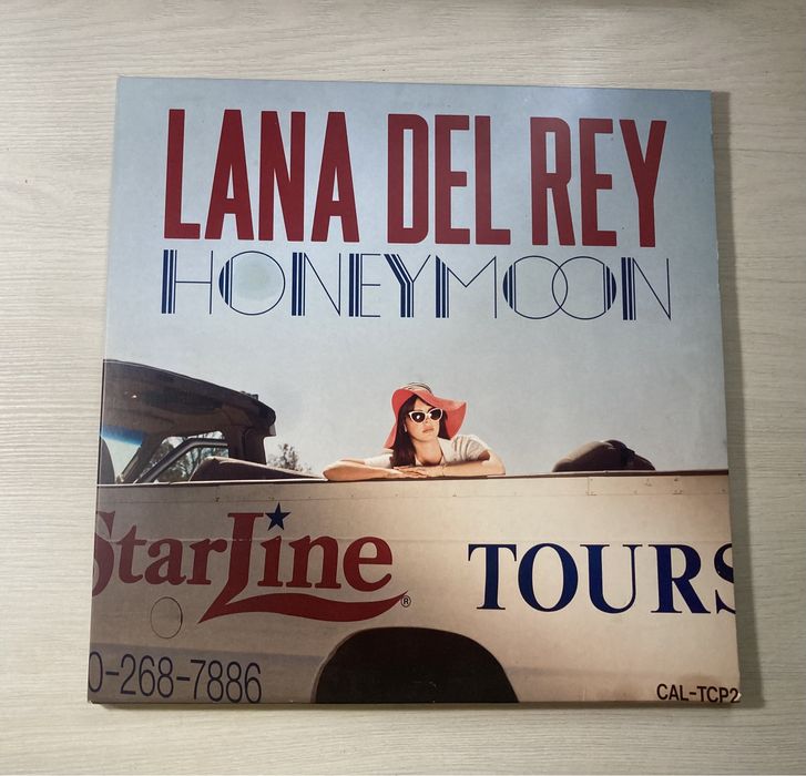 Продаю виниловые пластинки Lana Del Rey (оригинал, б/у)