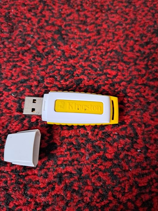HDD si stick Kingston