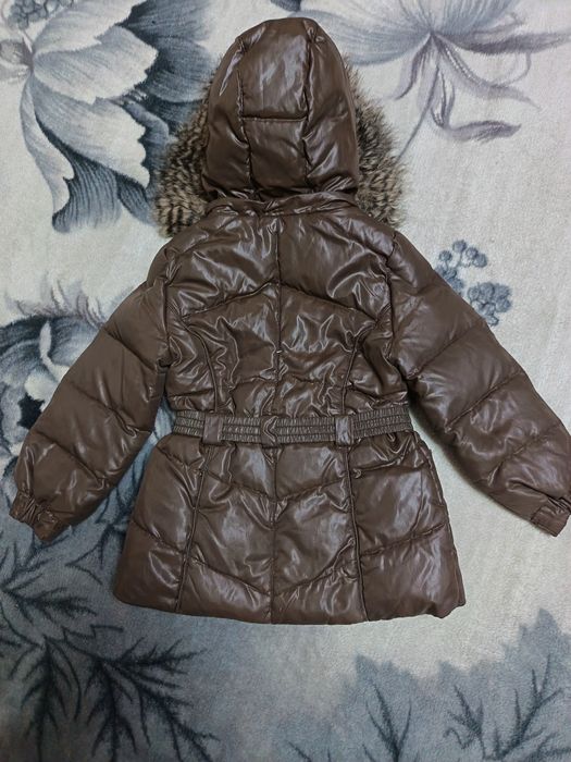 Куртка пуховик на девочку на 3-4 года