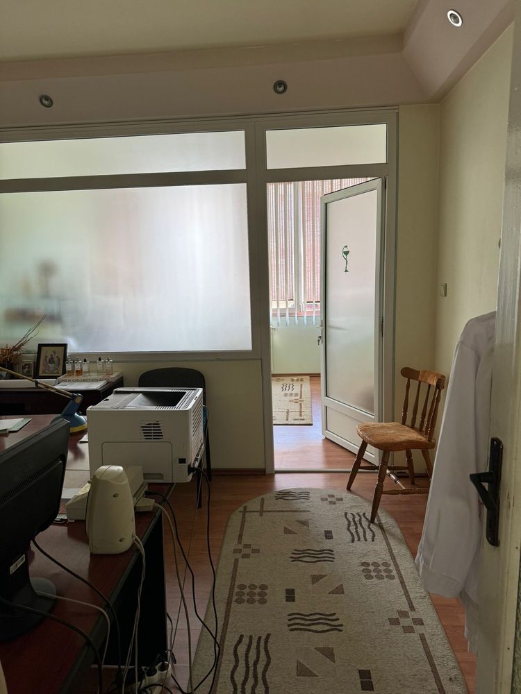 Inchiriez spatiu comercial