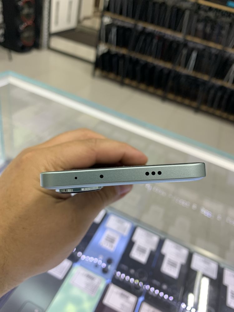 Poco f6 12/512 коробка