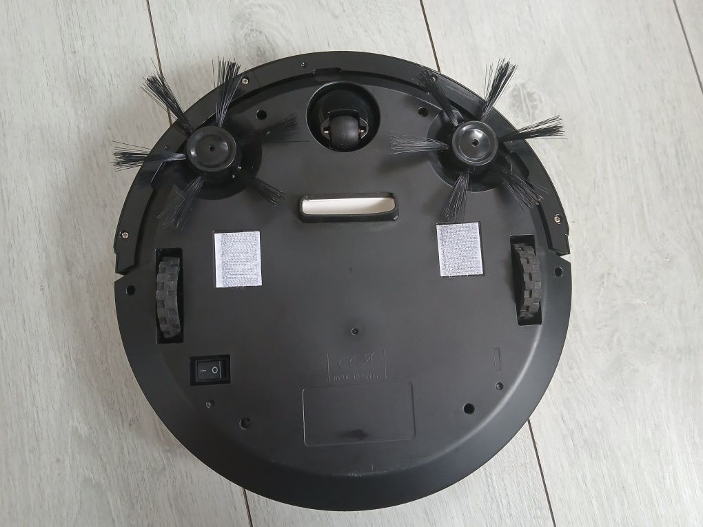 Vând aspirator robot
