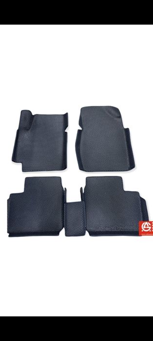 Ева коврики на Кия унивесал