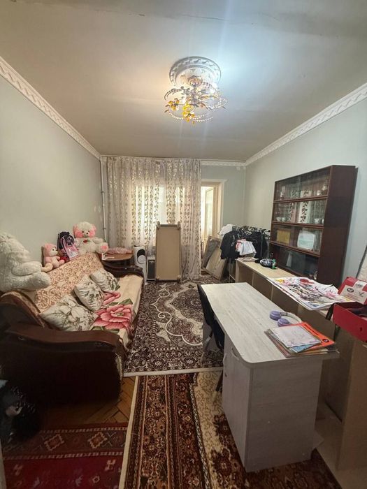 Чирчик шахар 3 м/р 3х сотилади Серия 77 Гиштли дом Нархи 38.000$ Налич