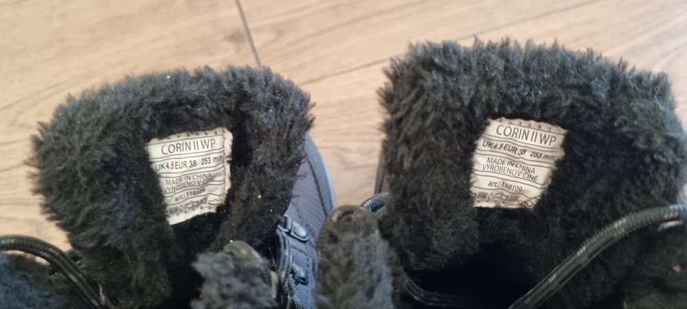 Vand Ghete Iarna Willard marimea 38 IMPECABILE