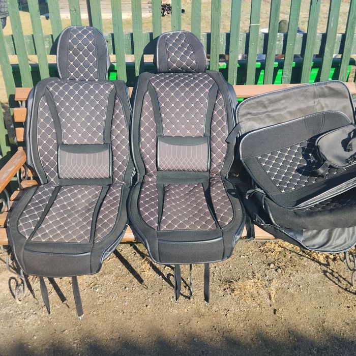 Чехлы на автомобиль