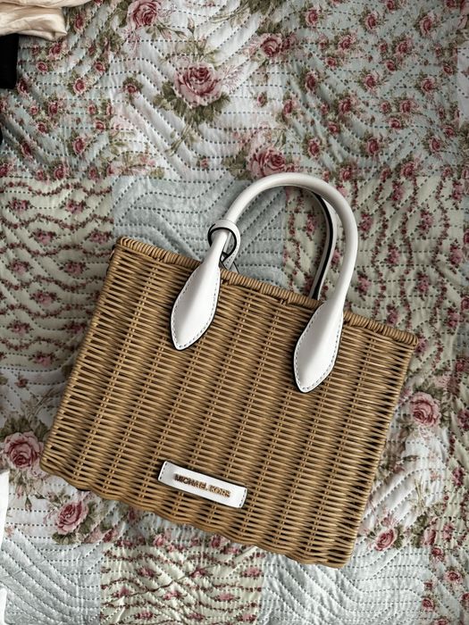 Geanta Michael Kors raffia noua