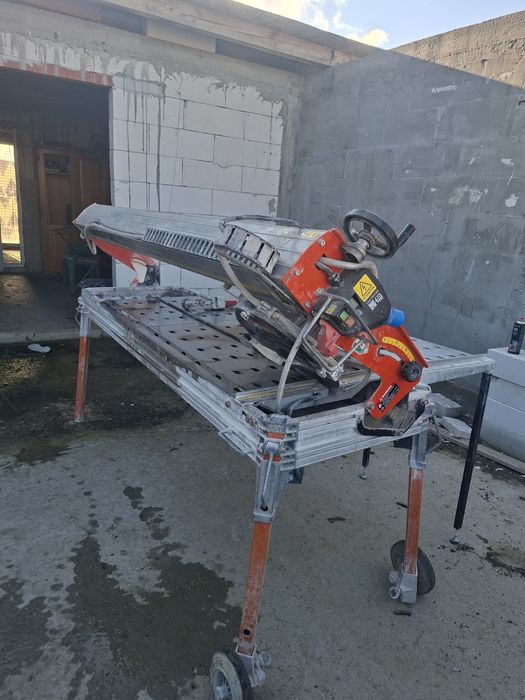 Mașină tăiat marmură și granit