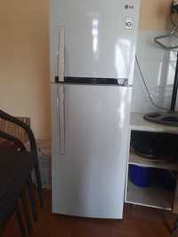 LG холодильник продаётся