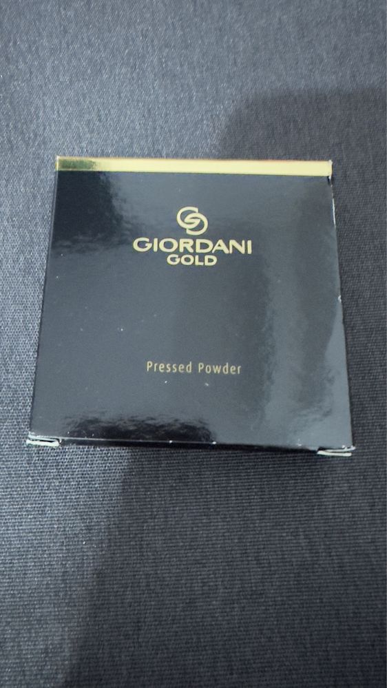 Oriflame Giordani Gold Pudra Compacta Light Ivory (34637)