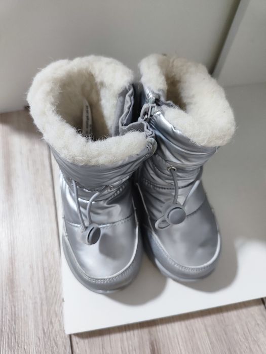 продам детские зимние сапоги